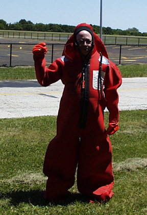 1-arthur suit.jpg (103139 bytes)