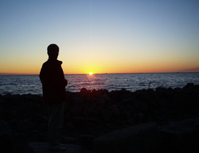 10-sunset.jpg (52017 bytes)