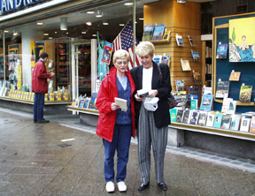 12-bookbuying.jpg (84621 bytes)