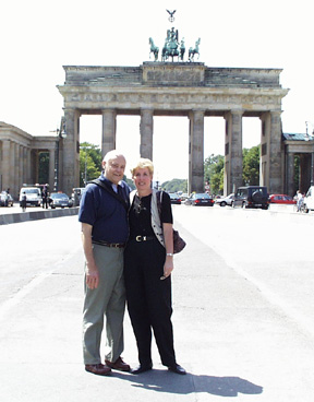13-gates.jpg (79147 bytes)