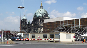 13-stands.jpg (53070 bytes)