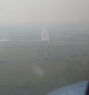 14-landing.jpg (60249 bytes)