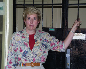 16-jail.jpg (76129 bytes)