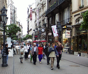 21-street.jpg (90053 bytes)