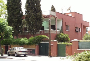 30-house.jpg (67738 bytes)