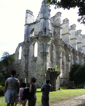 37-church.jpg (96430 bytes)