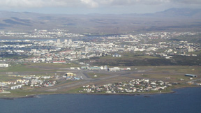 4-airport.jpg (50021 bytes)