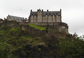 41-castle.jpg (59723 bytes)