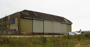 44-hanger.jpg (43501 bytes)