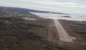 46-runway.jpg (47622 bytes)