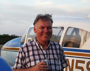 carlson.jpg (54147 bytes)